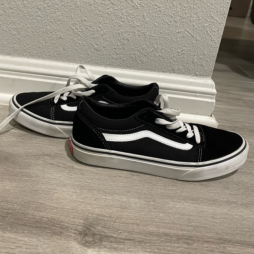 Vans Old School Youth Size 5 New Never Worn